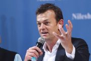Adam Gilchrist selected top-3