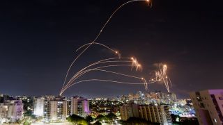Iran-Israel war: ईरान का इजरायल पर इतिहास का सबसे बड़ा हमला