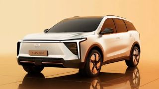 Mahindra XUV700 Electric spotted testing as XUV.e8