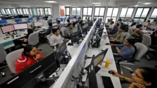 Bengaluru Real Estate Crash? IT Layoffs and AI Impact