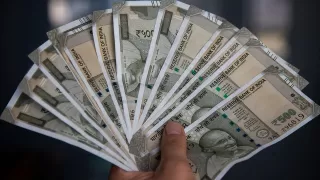 How Much Is 10,000 Indian Rupees Worth in Euros? Latest Conversion for France