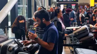 Indian H-1B Workers Reconsider Travel Amid Vetting Delays