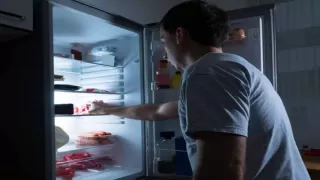 Late-night snacking, even with ‘healthy’ foods, is dangerous