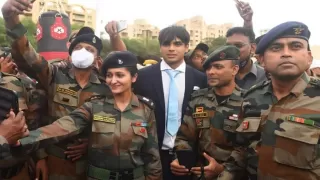 Why did Neeraj Chopra resign from the Indian Army?