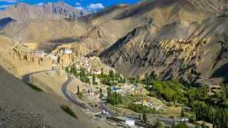 Why Ladakh people demanding full statehood? Know the difference State and Union Territory