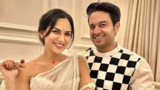 Is Akanksha Chamola Bisexual? Viral Lock