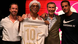 Is Ronaldinho Really Returning to Football