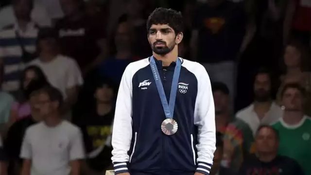 aman sherawat bronze medal in Picture