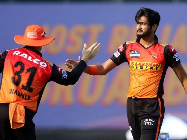 Khaleel Ahmed SRH Picture