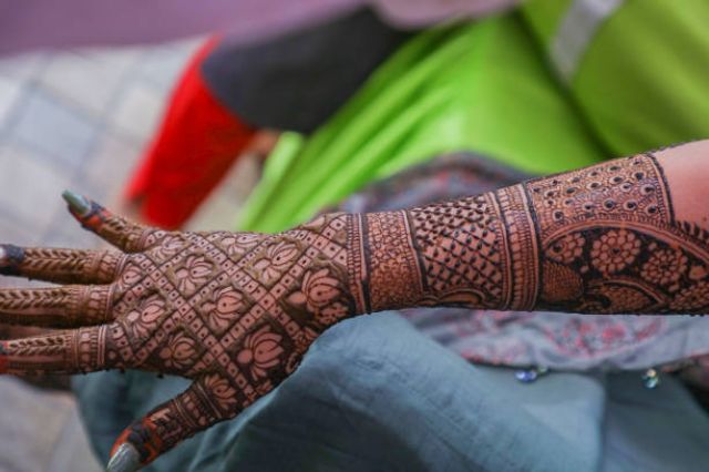 Full hand mehndi Picture