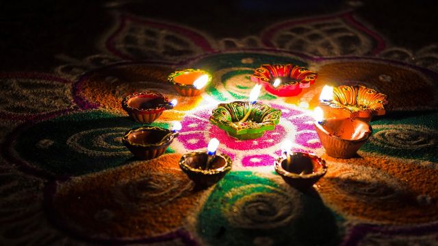 Karthigai Deepam Picture