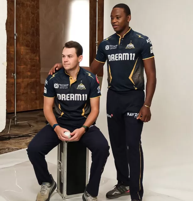 Gujarat Titans Jersey Picture
