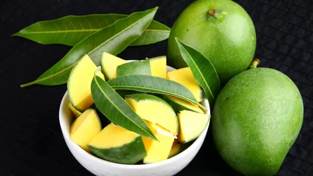 Mango Picture