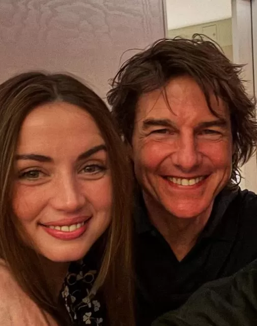 Tom Cruise and Ana de Picture