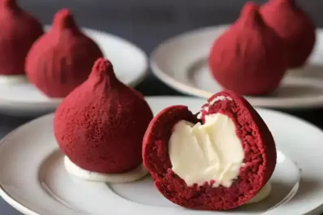 Red Velvet Modak Picture