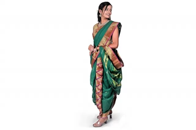 Nauvari Saree Picture