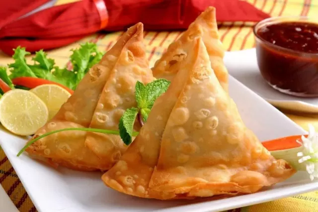 Singhare ke Atte ka Samosa Picture