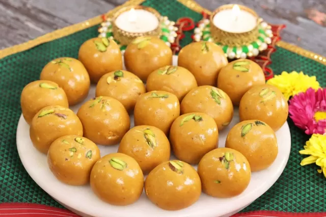 Besan Ladoo Picture