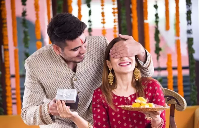 Bhai Dooj Gifts for Sister Picture