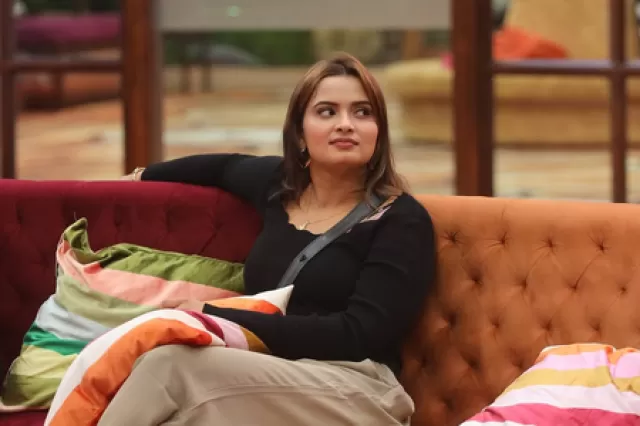 Neelam Giri Picture