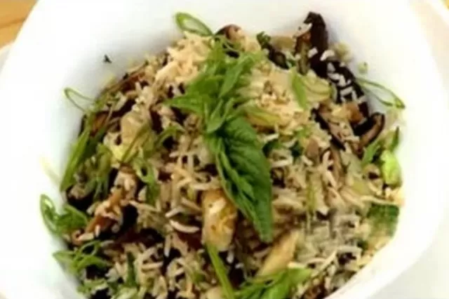 Shiitake Fried Rice With Water Picture