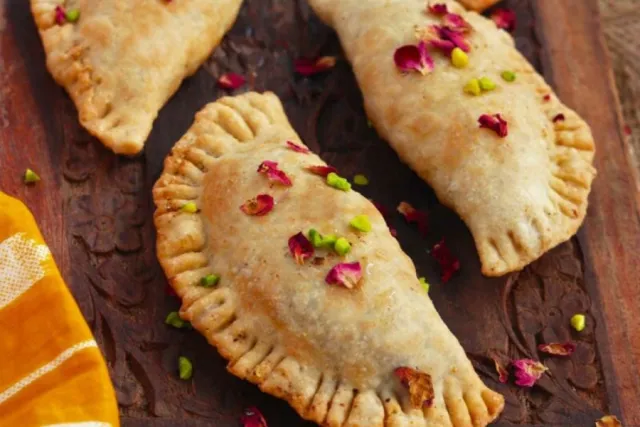 Baked Gujiya with Dry Fruits Picture