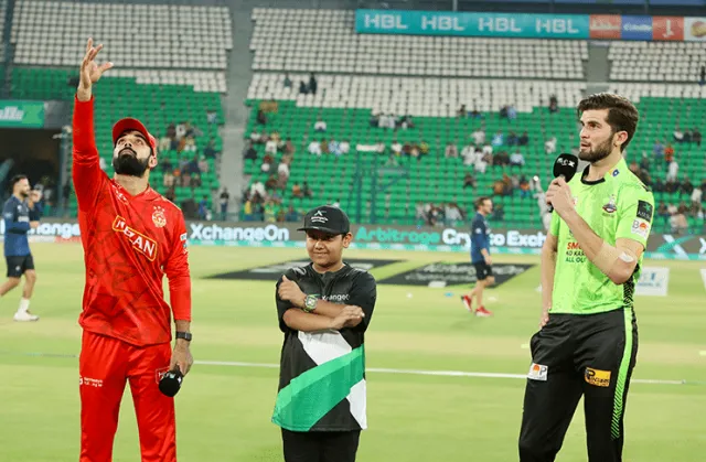 Lahore Qalandars vs Islamabad United Picture