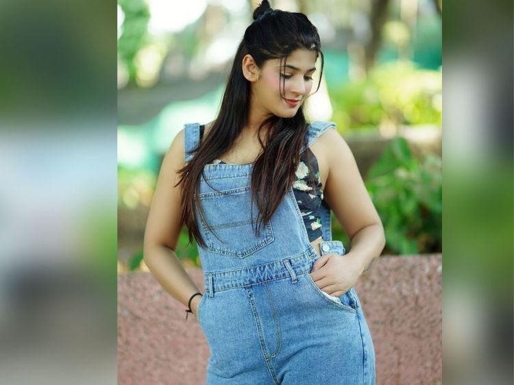 Sapna Gill Hottest photos Picture