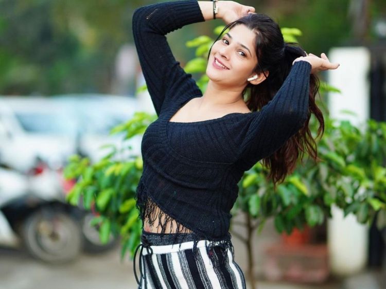 Sapna Gill Hottest photos Picture