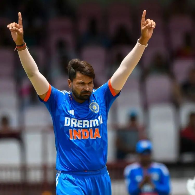  Mukesh Kumar replace Bumrah Picture