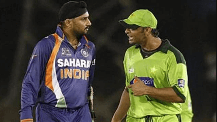 Harbhajan and Shoaib  Picture