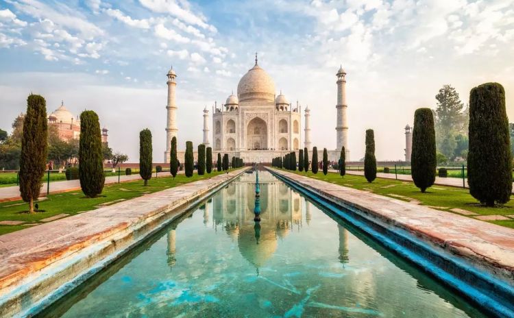Taj Picture