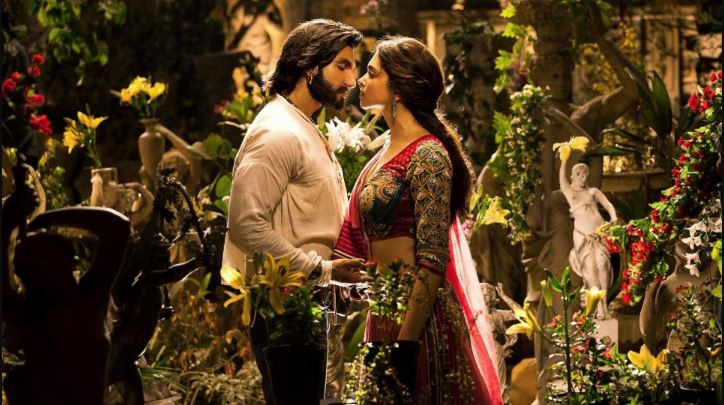 Goliyon Ki Raasleela Ram-Leela Picture