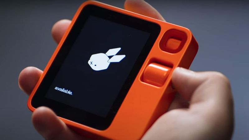Rabbit r1 Picture