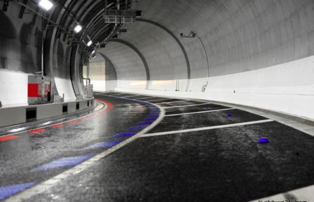 The Yamate tunnel Picture