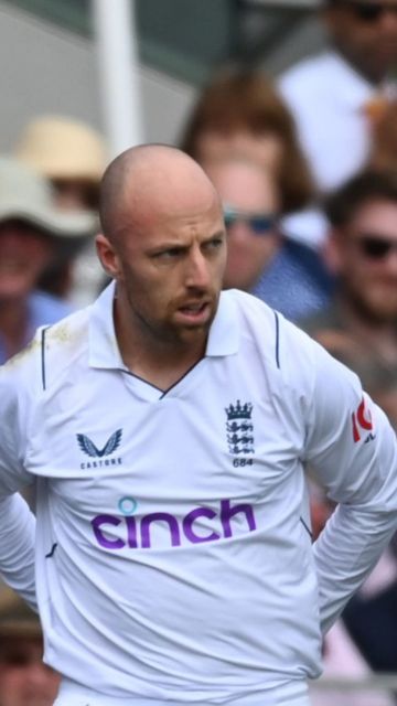 jack leach Picture