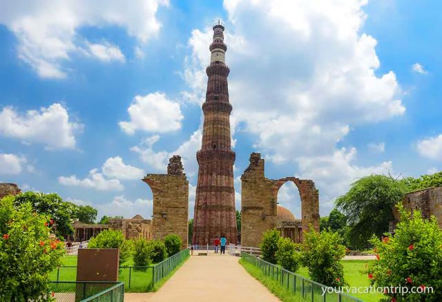 qutub minar Picture