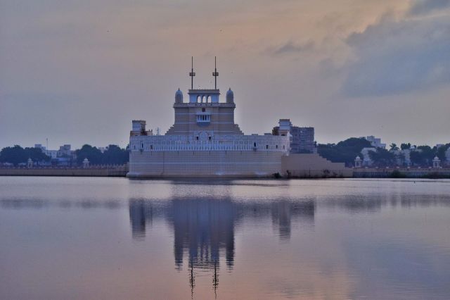 Lakhota Fort and lake Picture
