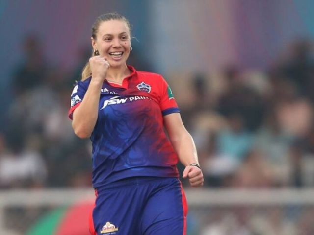 Tara Norris Picture
