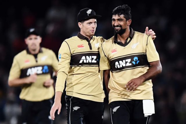  Ish Sodhi and Mitchell Picture