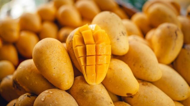 Mangoes  Picture