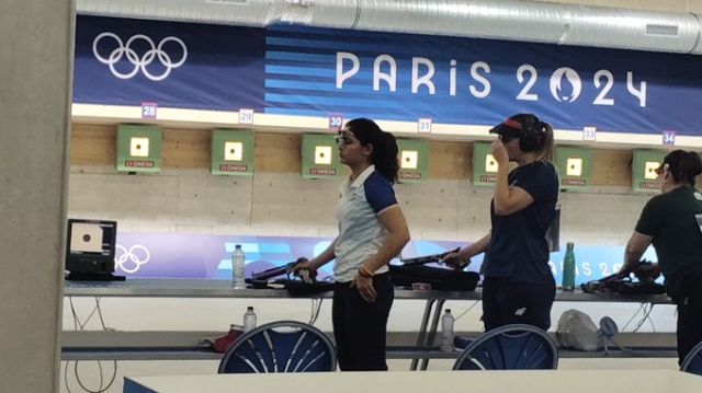 manu bhakar and rythm in Picture