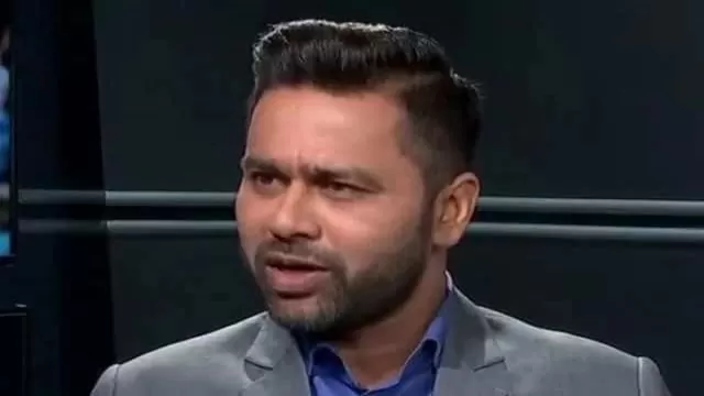 Aakash Chopra shuts down a rude fan