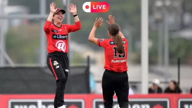 Adelaide Strikers vs Melbourne Renegades WBBL match
