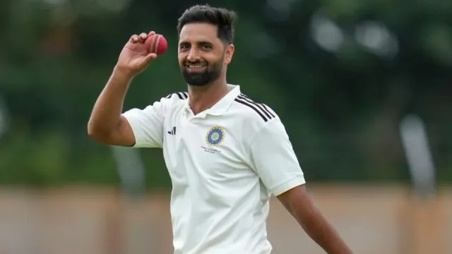 auqib nabi cricket career