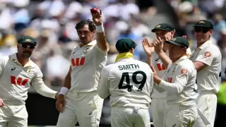 Australia Collapse in Shocking 19-Wicket Day