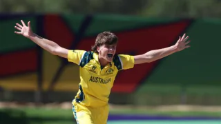 Australia Names 16-Player