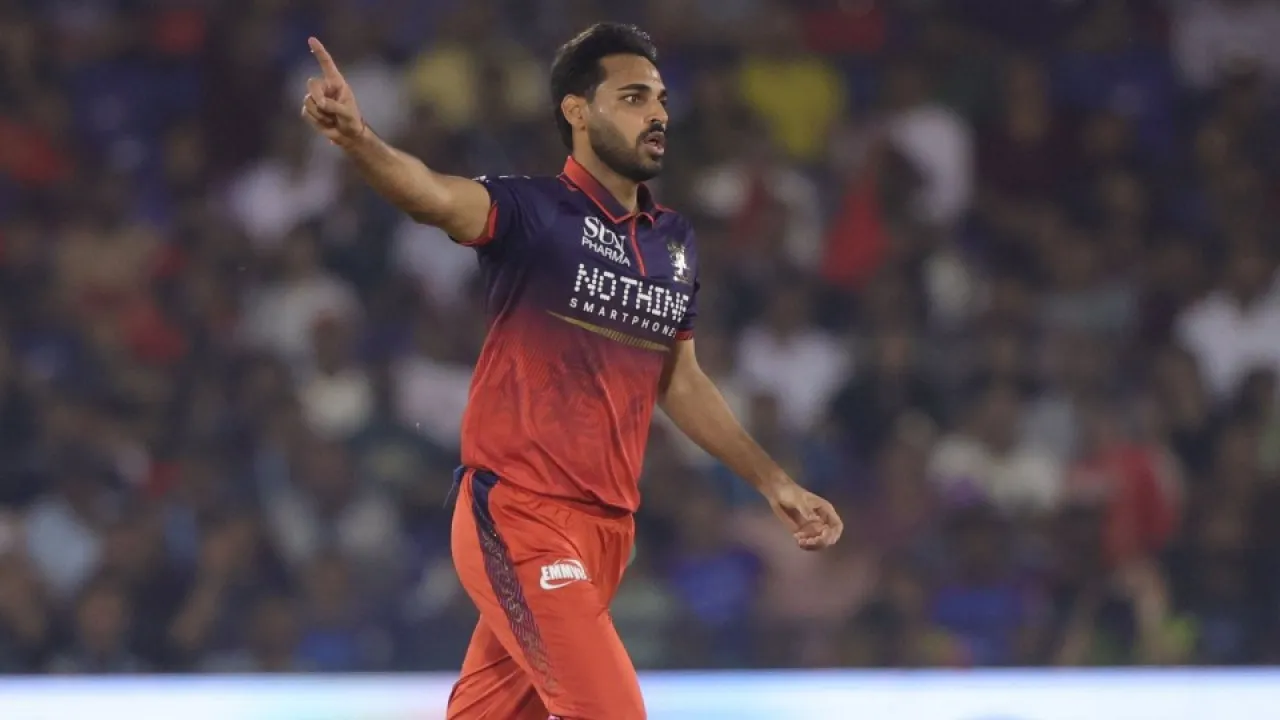 bhuvneshwar kumar (rcb) rcb vs kkr ipl 2026