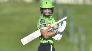 Brisbane Heat vs Sydney Thunder (BH-W