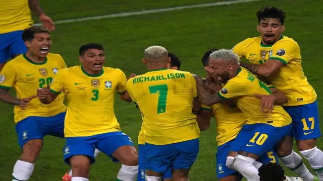 Copa America -Casemiros Late Strike Gives Brazil